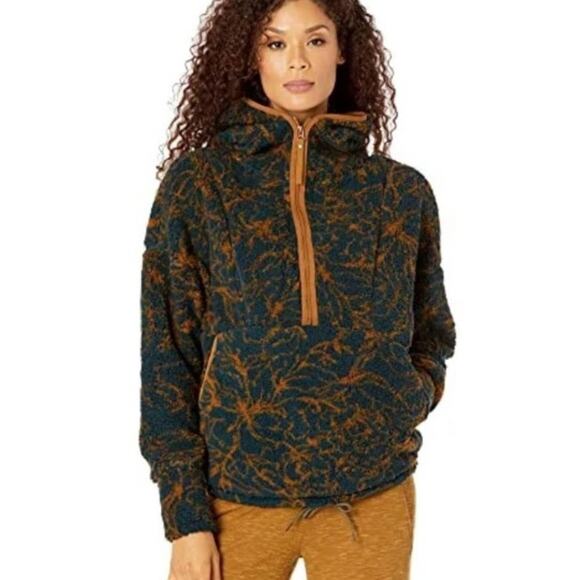 Prana Sweaters - Prana Polar Escape 1/4 zip teddy plush hooded pullover sweatshirt sz XS